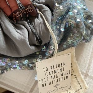 By Free people beautiful sequins dress 👗in very good condition